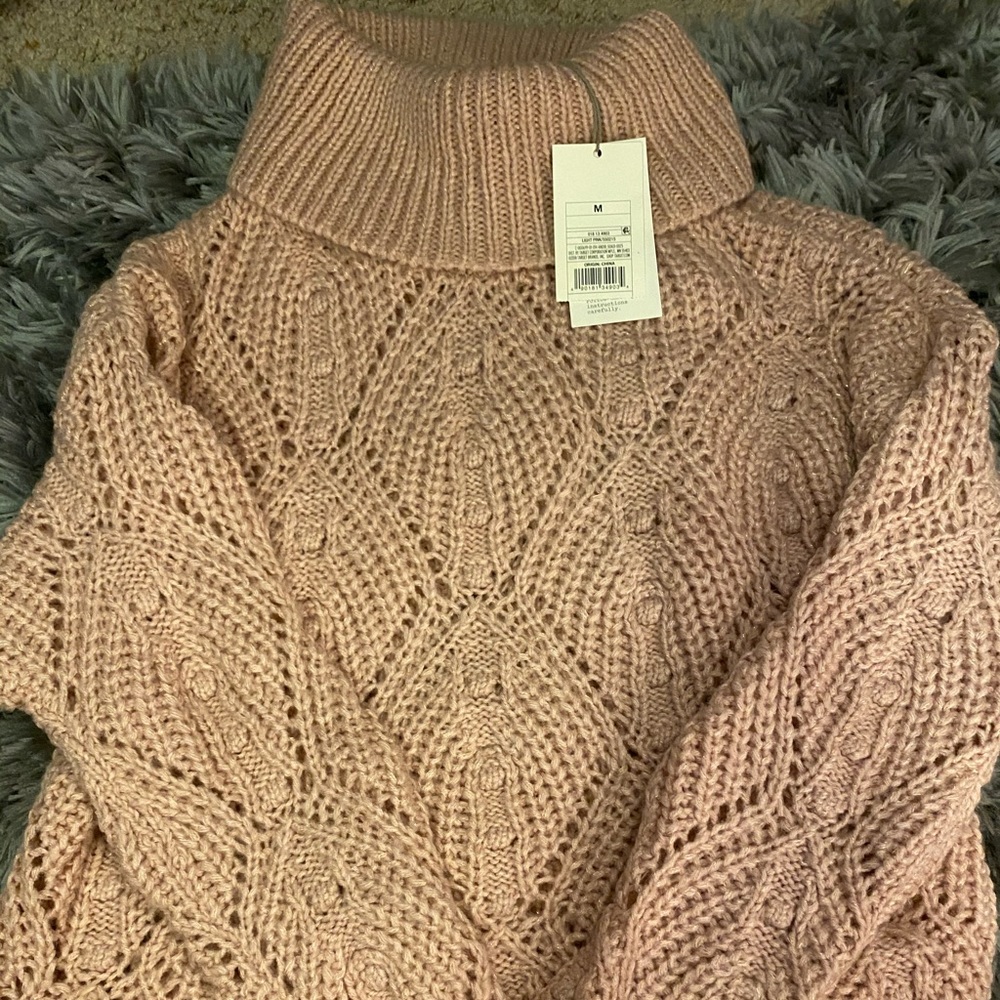 New with tags: light pink women’s sweater
